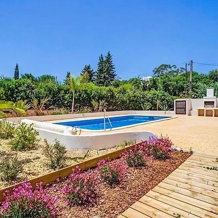 Villa Carvoeiro Sleeps 6 With Pool Air Con And Wifi